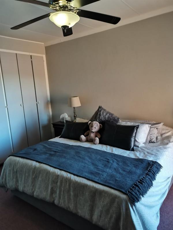 3 Bedroom Property for Sale in Langenhovenpark Free State